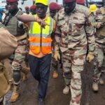 2ème journée d’assainissement : Le Président Colonel Mamadi Doumbouya en visite inopinée dans la commune de Matoto