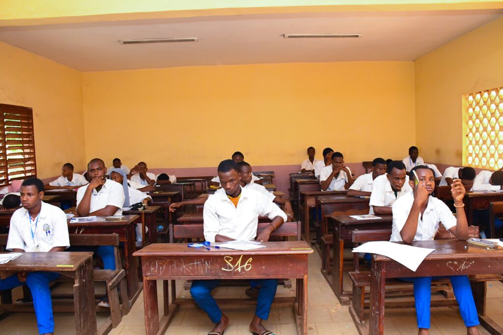 Bac unique 2025: plus de 12 milles candidats affrontent les épreuves dans la Commune de Matoto