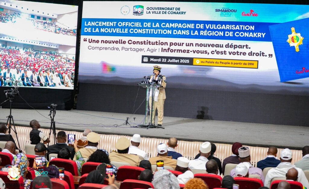 LANCEMENT OFFICIEL DE LA CAMPAGNE DE VULGARISATION DE LA NOUVELLE CONSTITUTION À CONAKRY