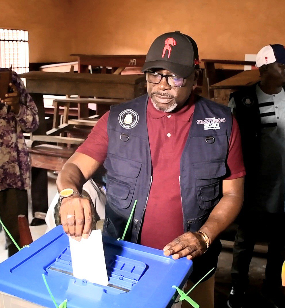 Référendum constitutionnel à Matoto : Les autorités communales se réjouissent de l’affluence devant les bureaux de vote