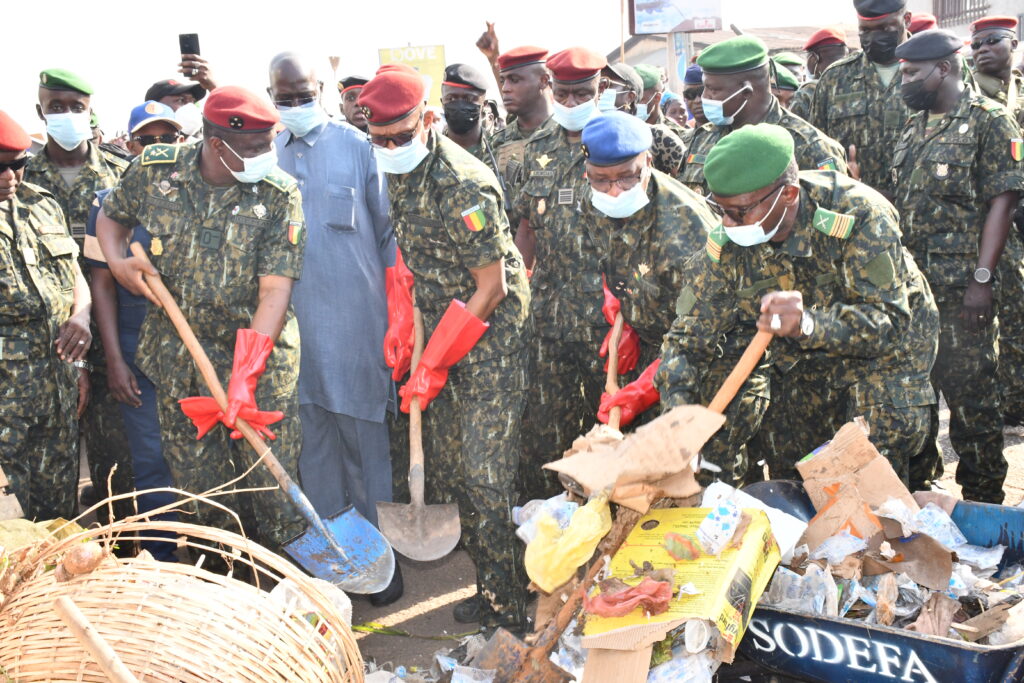 Journée d&rsquo;assainissemen: l&rsquo;Armée s&rsquo;active auprès des collectivités