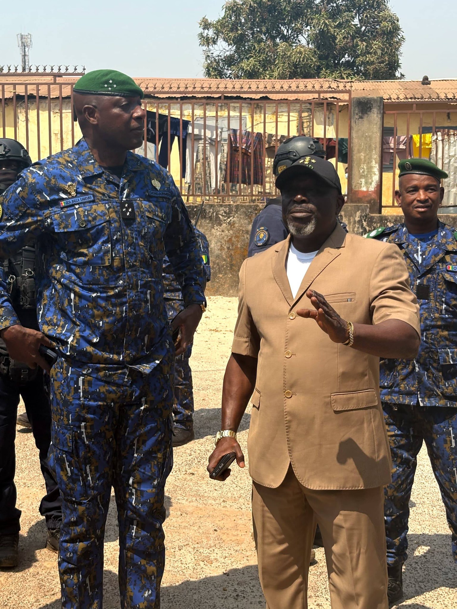 Matoto : les autorités communales expliquent aux citoyens les enjeux des opérations de déguerpissement et appellent à plus de responsabilité