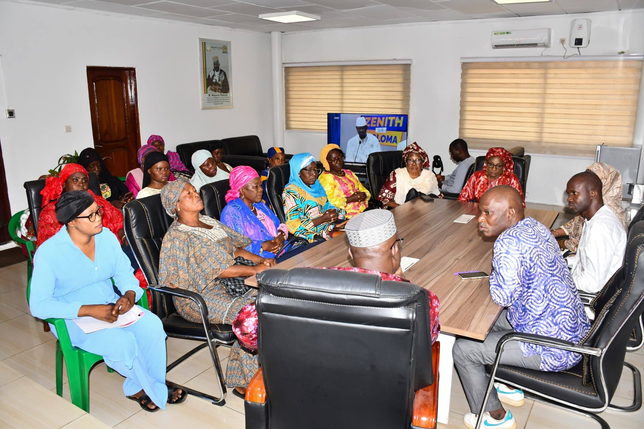 MATOTO : LES RESPONSABLES DU CONSEIL NATIONAL DES FEMMES ET FILLES DE GUINÉE REÇUES PAR L’AUTORITÉ COMMUNALE