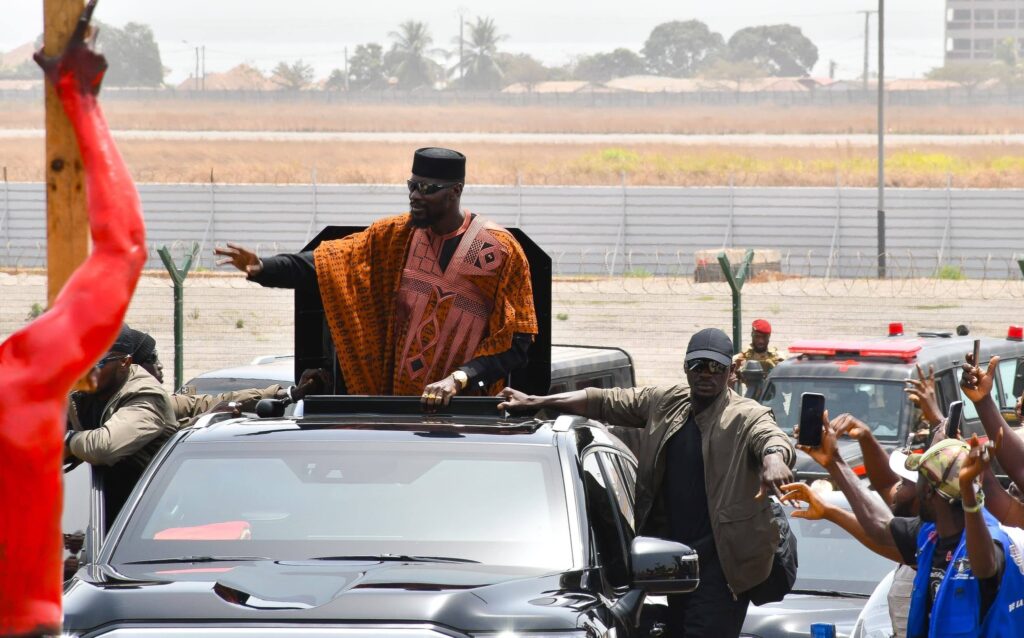 RETOUR DU PRÉSIDENT MAMADI DOUMBOUYA À CONAKRY : FORTE MOBILISATION CITOYENNE DANS LA COMMUNE DE MATOTO