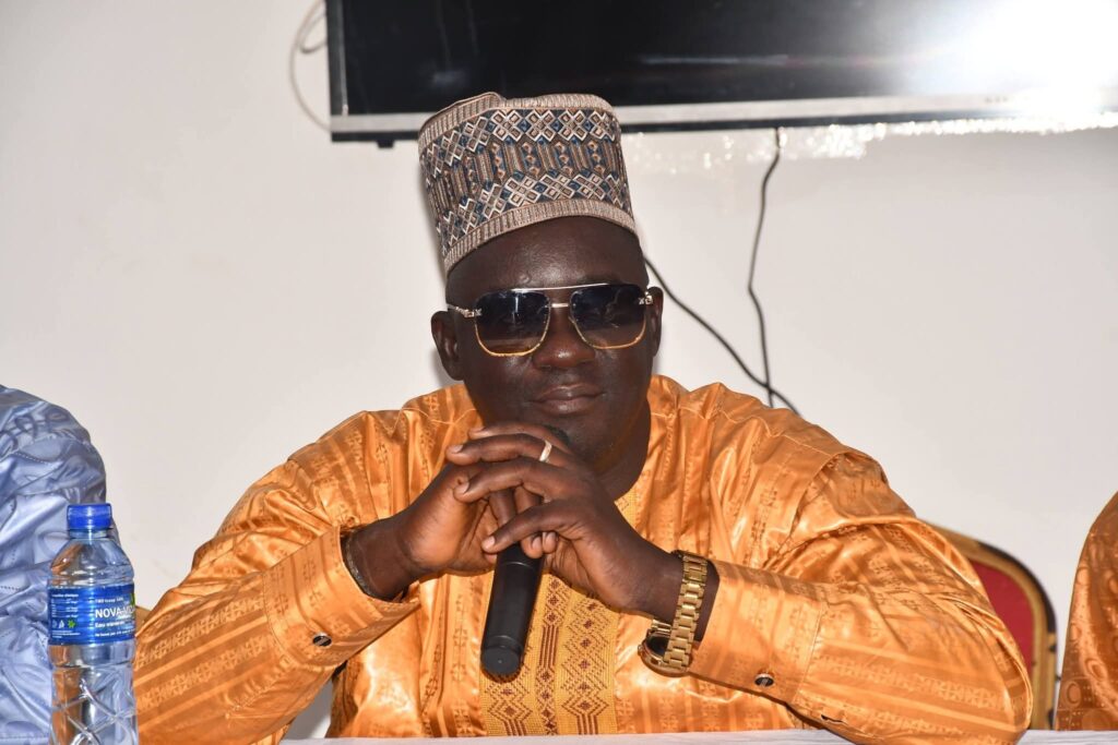 Matoto: le secrétaire général de la commune en réunion de prise de contact avec les nouvelles administratrices des marchés