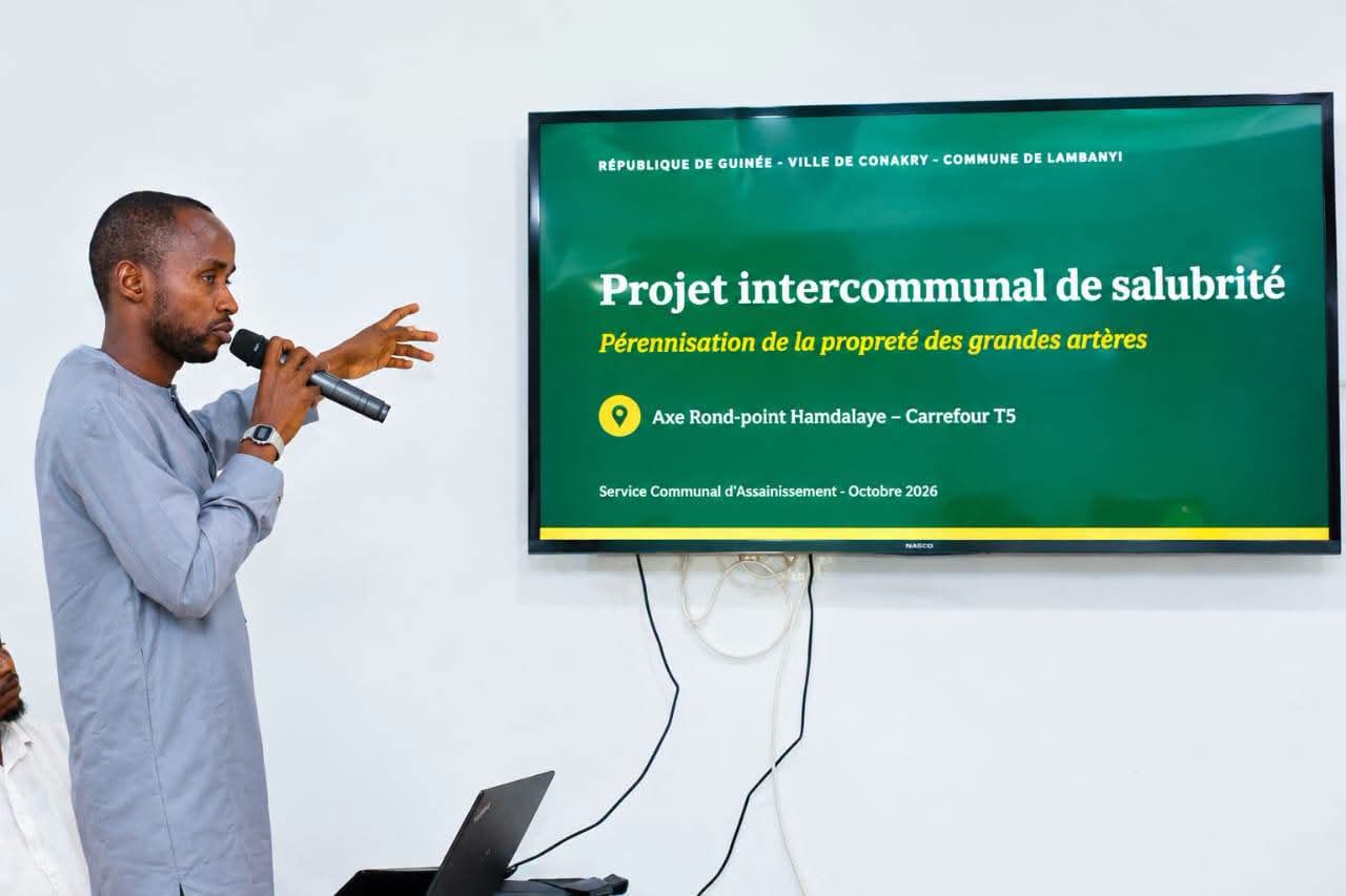 Salubrité publique : Matoto et Lambagny unissent leurs efforts contre les dépôts sauvages d’ordures sur la route Le Prince